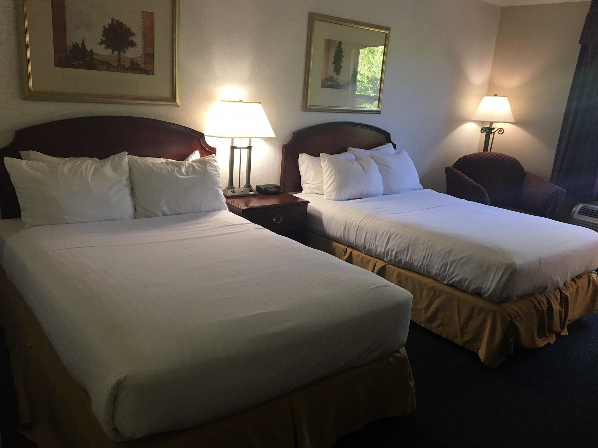 Red Roof Inn & Suites Newport News Eksteriør bilde