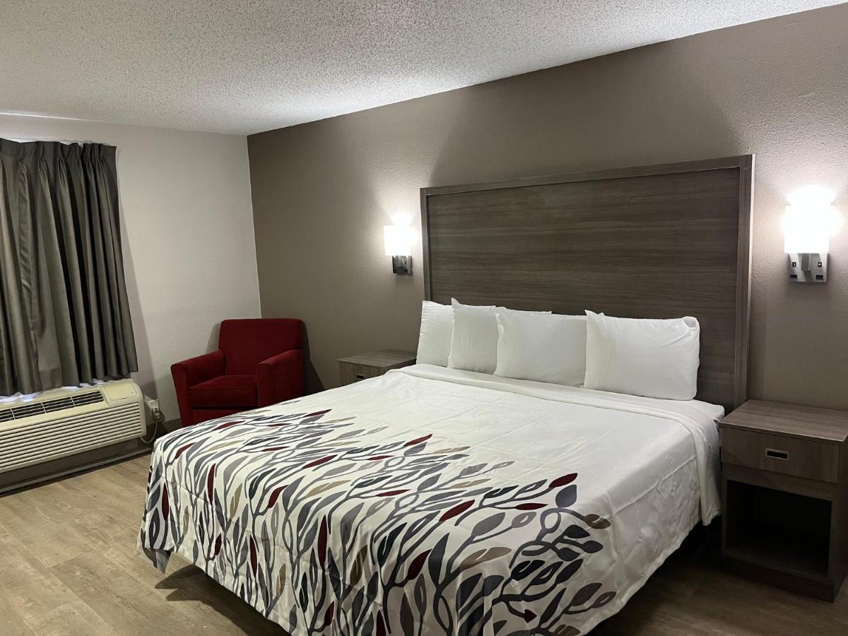 Red Roof Inn & Suites Newport News Eksteriør bilde