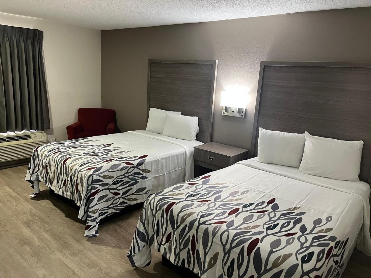 Red Roof Inn & Suites Newport News Eksteriør bilde
