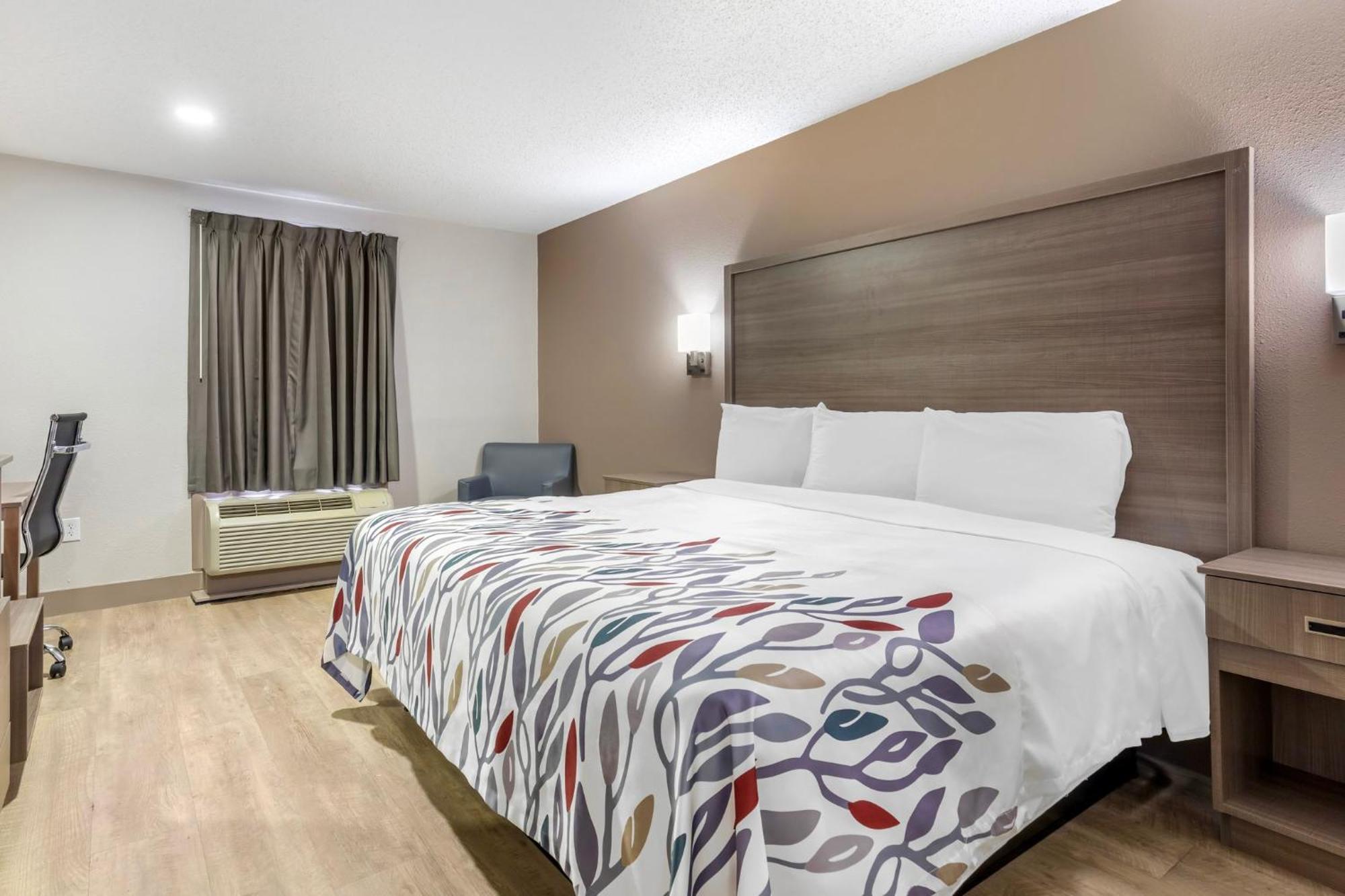 Red Roof Inn & Suites Newport News Eksteriør bilde