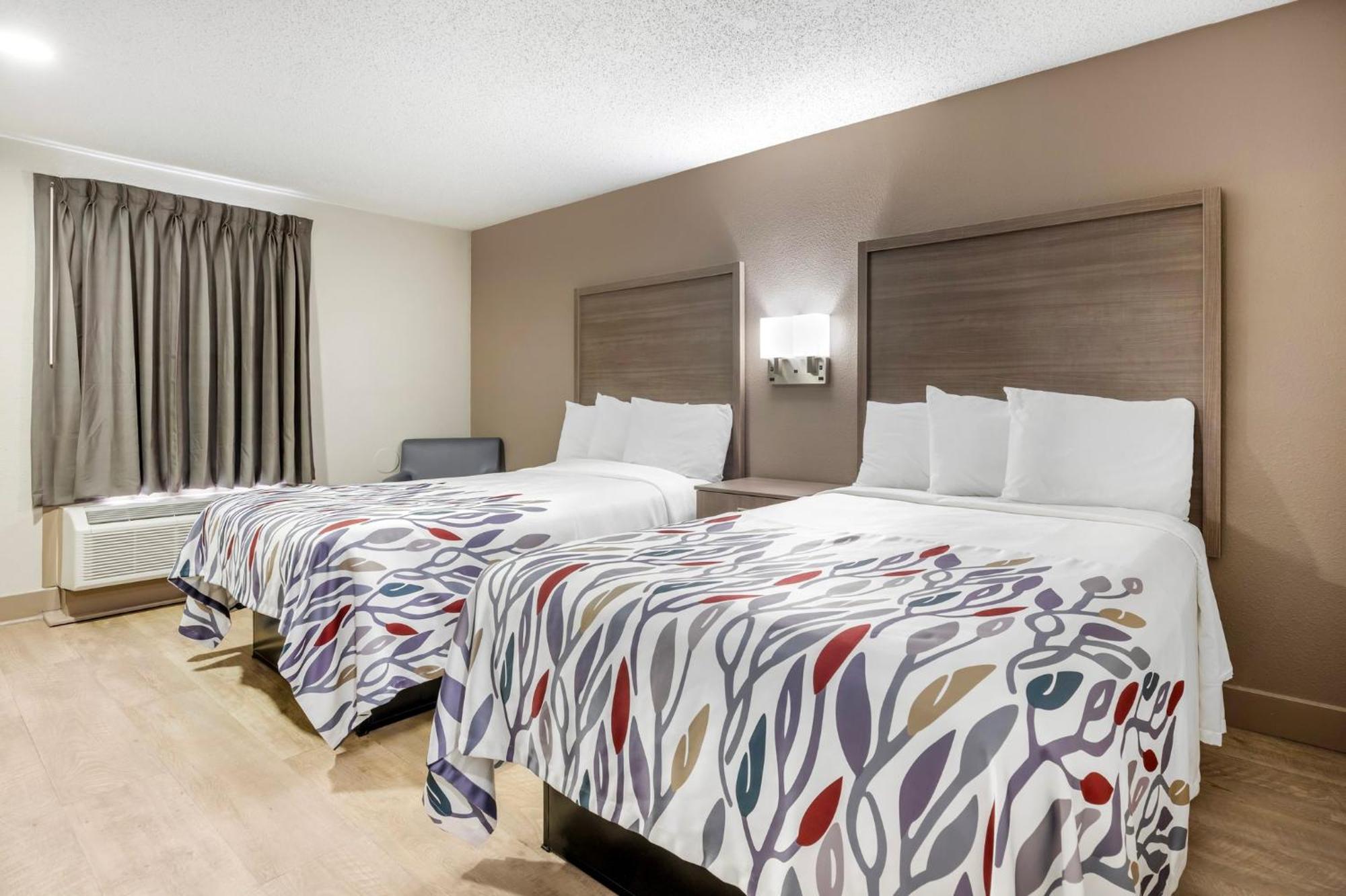 Red Roof Inn & Suites Newport News Eksteriør bilde