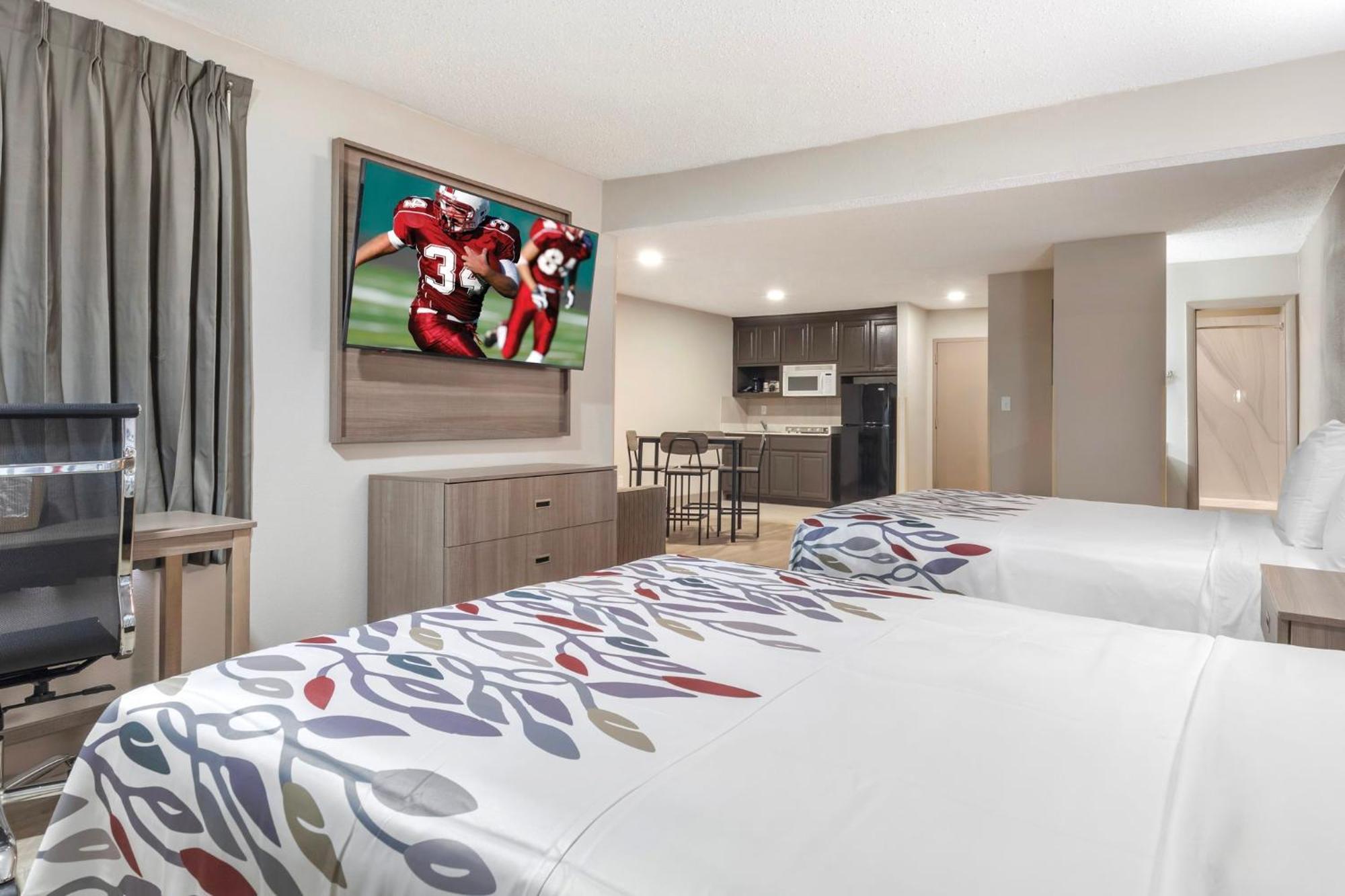 Red Roof Inn & Suites Newport News Eksteriør bilde