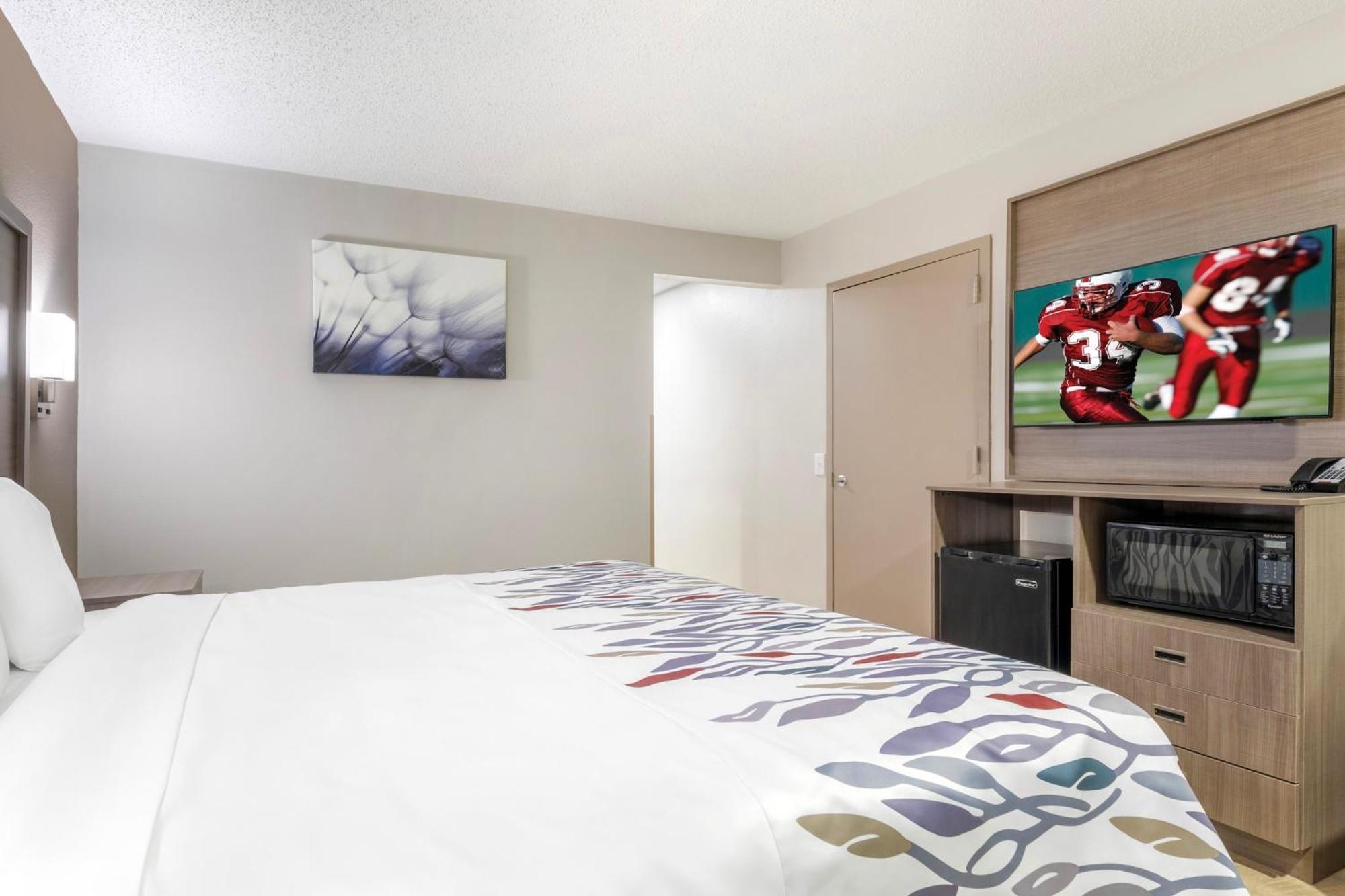 Red Roof Inn & Suites Newport News Eksteriør bilde