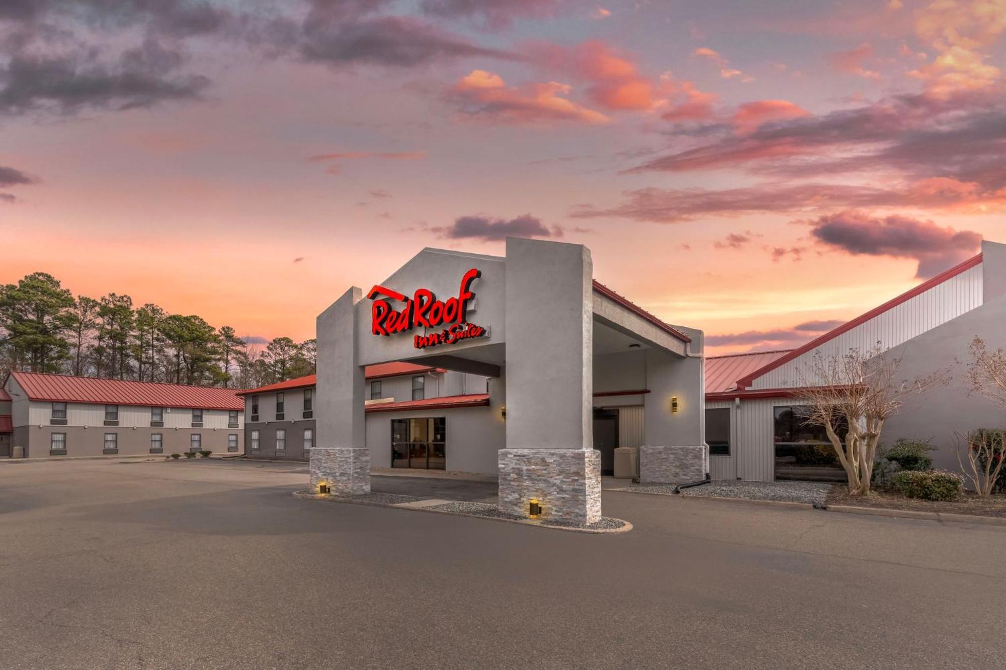 Red Roof Inn & Suites Newport News Eksteriør bilde