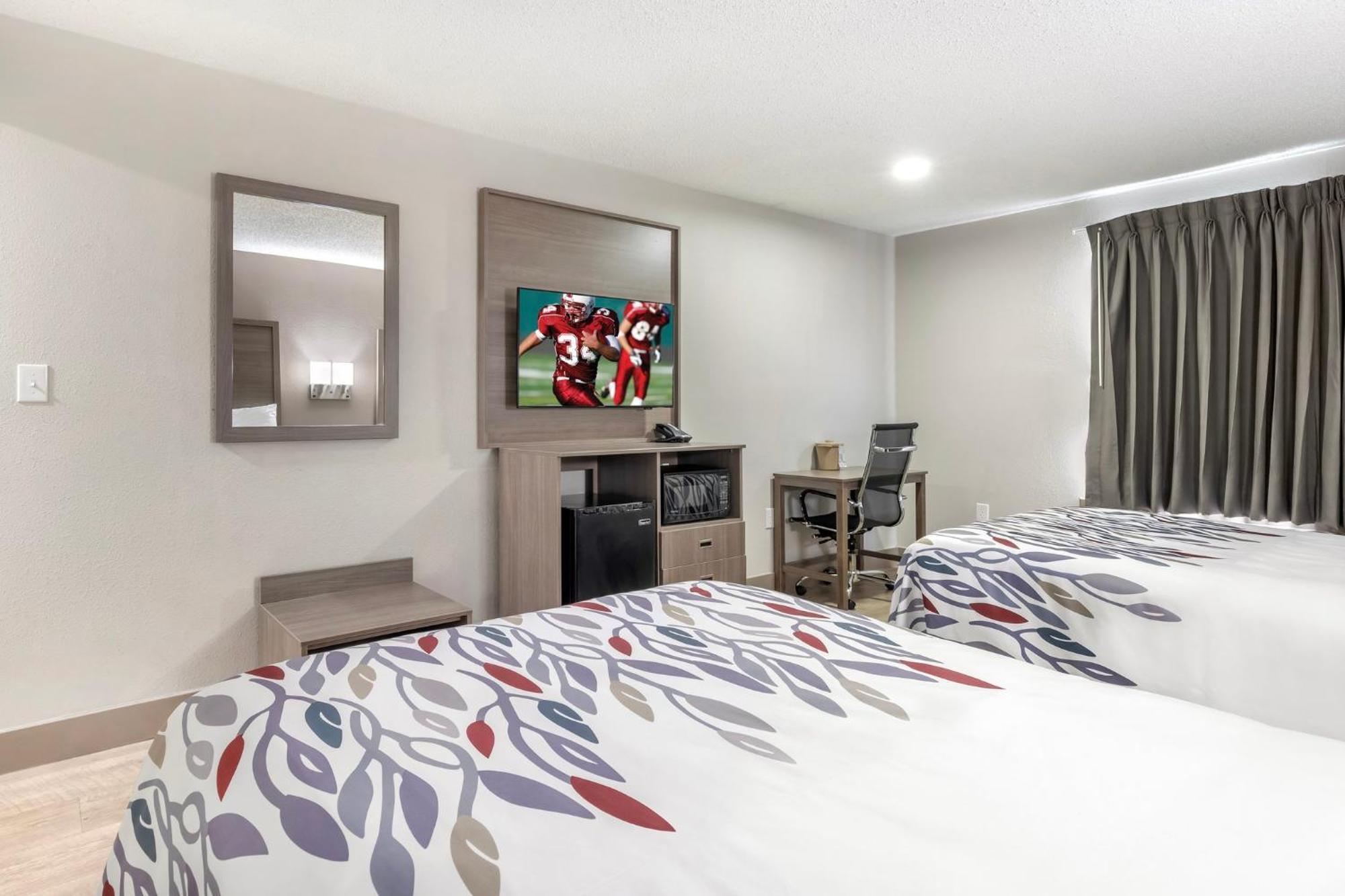 Red Roof Inn & Suites Newport News Eksteriør bilde