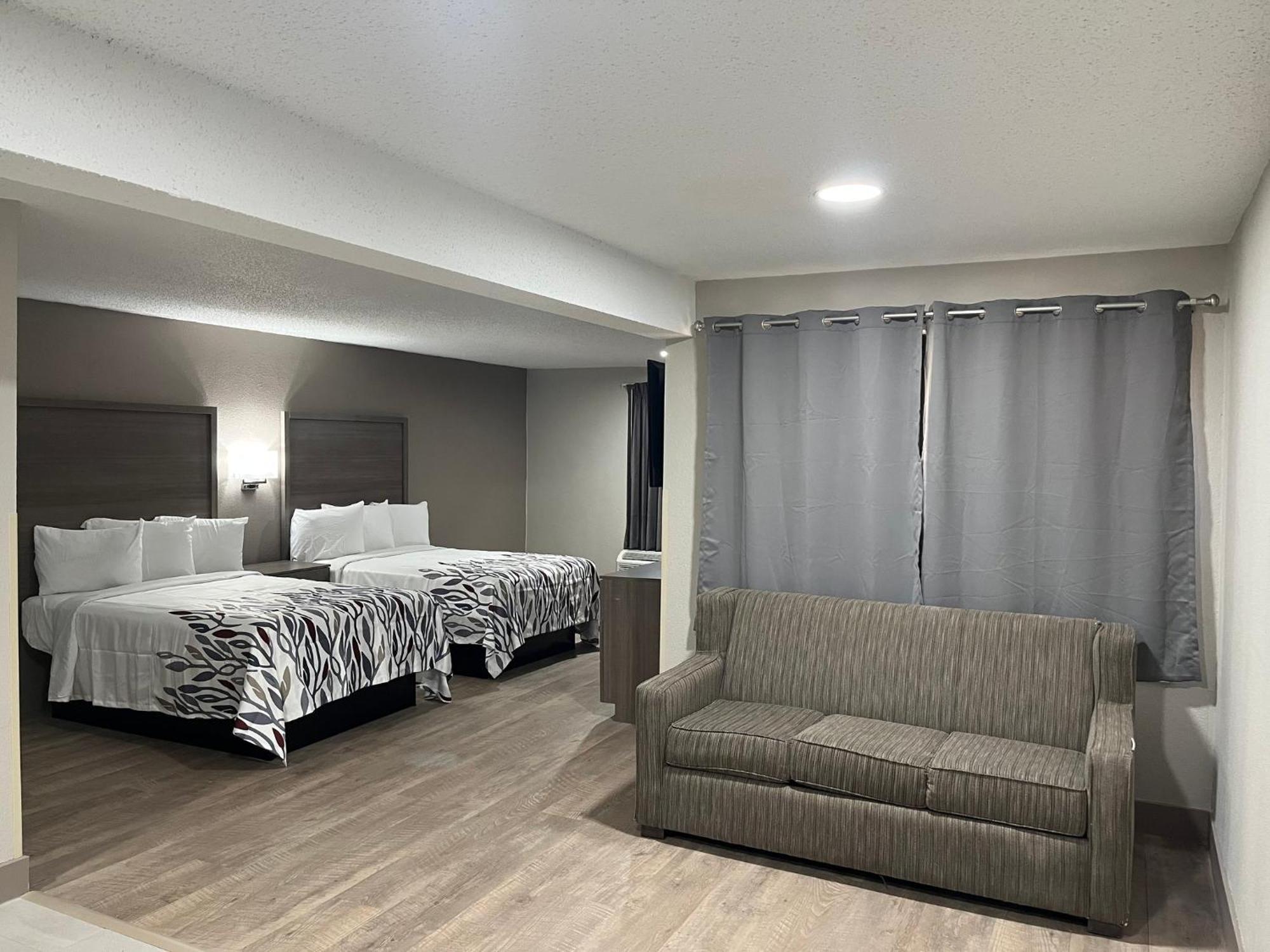 Red Roof Inn & Suites Newport News Eksteriør bilde