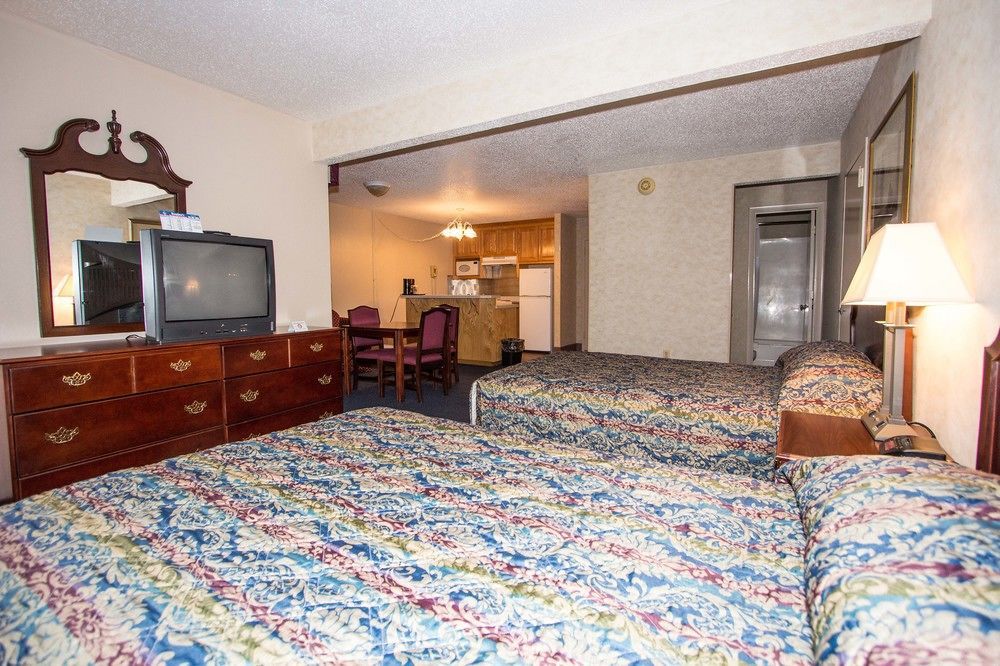 Red Roof Inn & Suites Newport News Eksteriør bilde